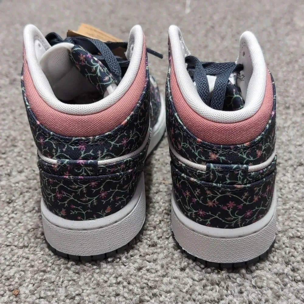 Air Jordan 1 Mid - Picture 4 of 7